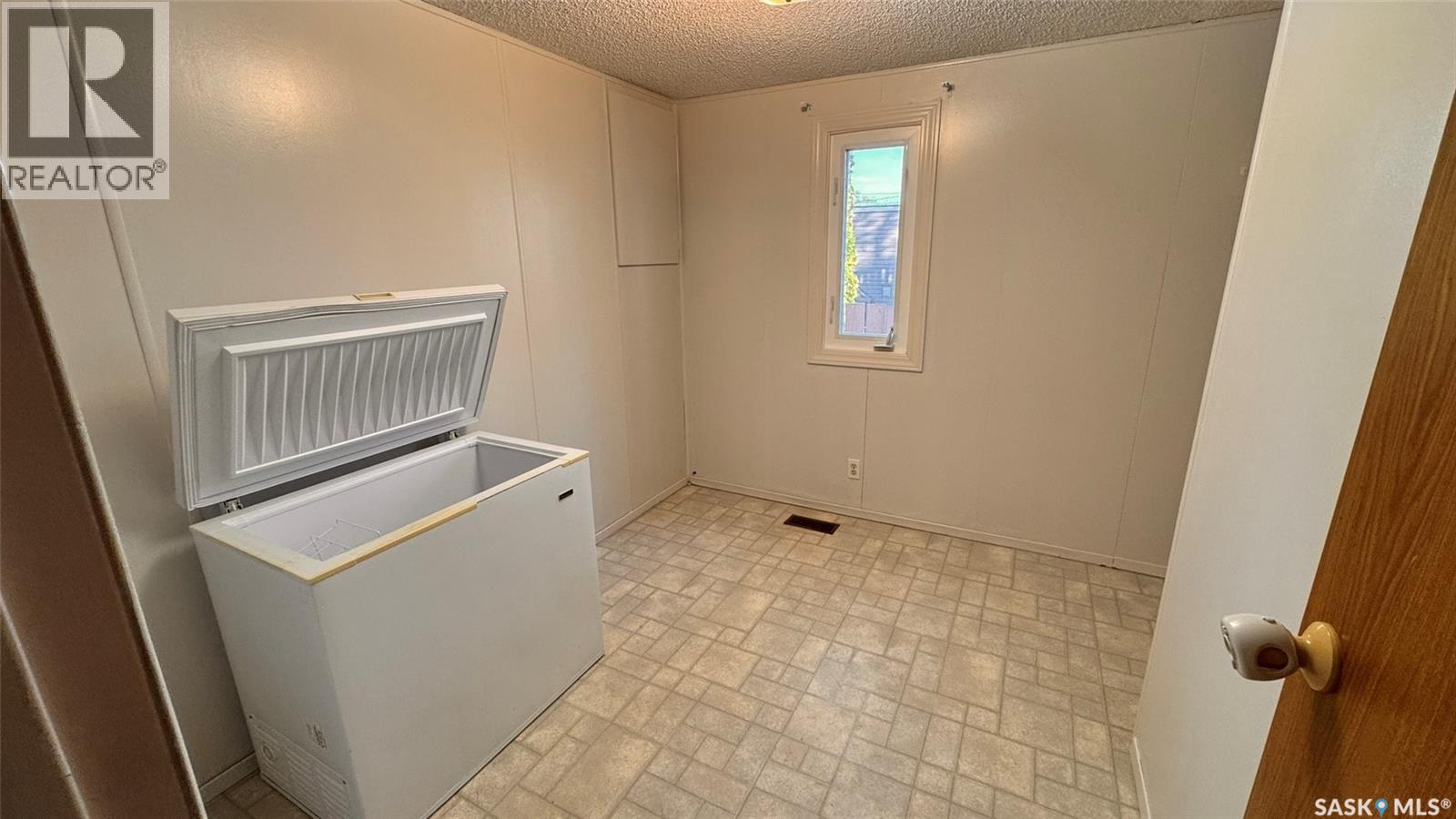 337 Hawkes STREET - 11