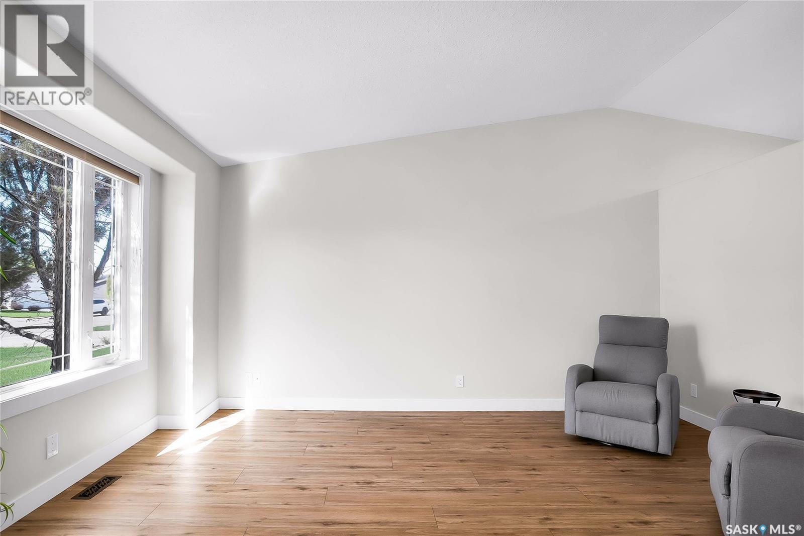 813 Derksen PLACE - 24