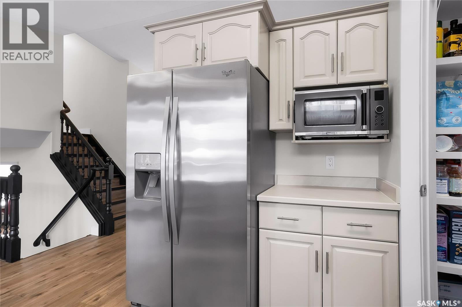 813 Derksen PLACE - 32