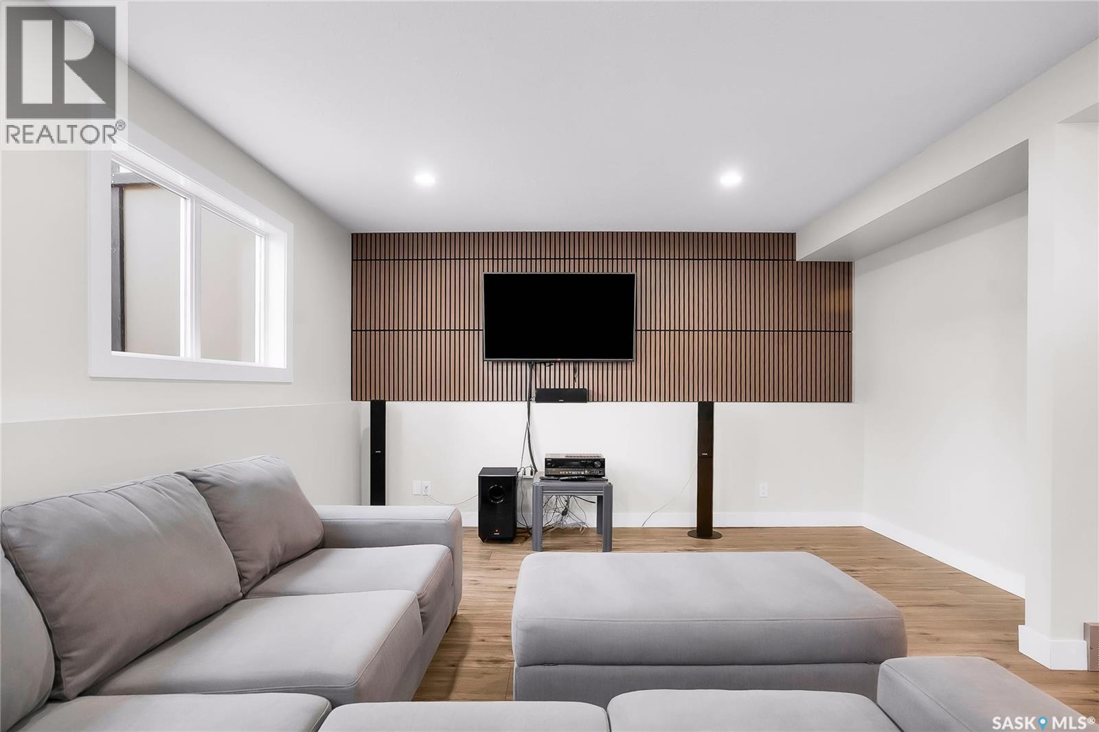 813 Derksen PLACE - 43