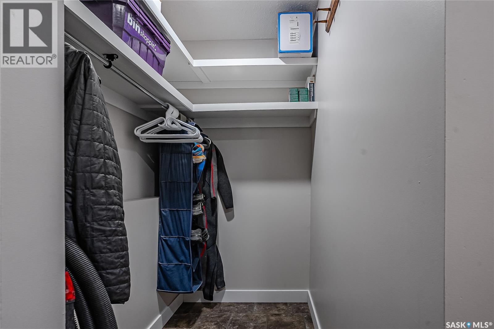 813 Derksen PLACE - 47