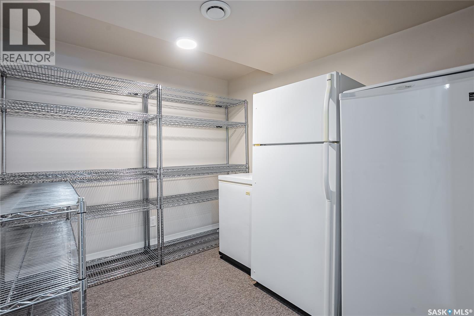 813 Derksen PLACE - 52