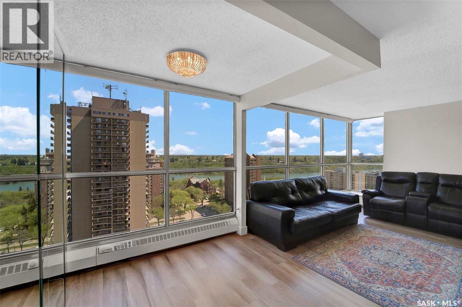 #2001 315 5th AVENUE N - 10