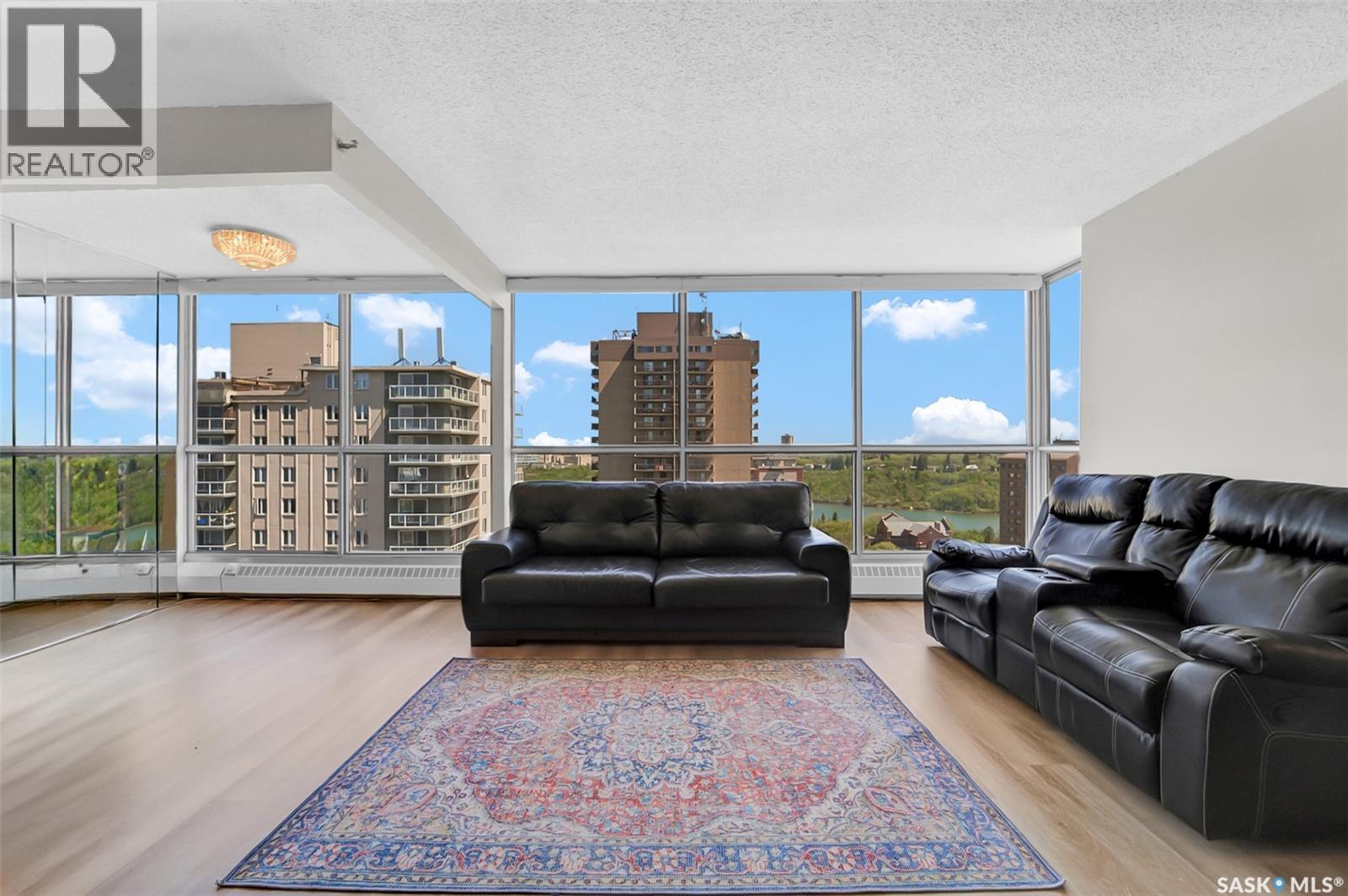 #2001 315 5th AVENUE N - 15