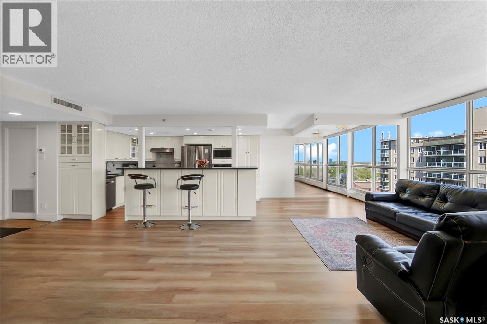 #2001 315 5th AVENUE N - 17