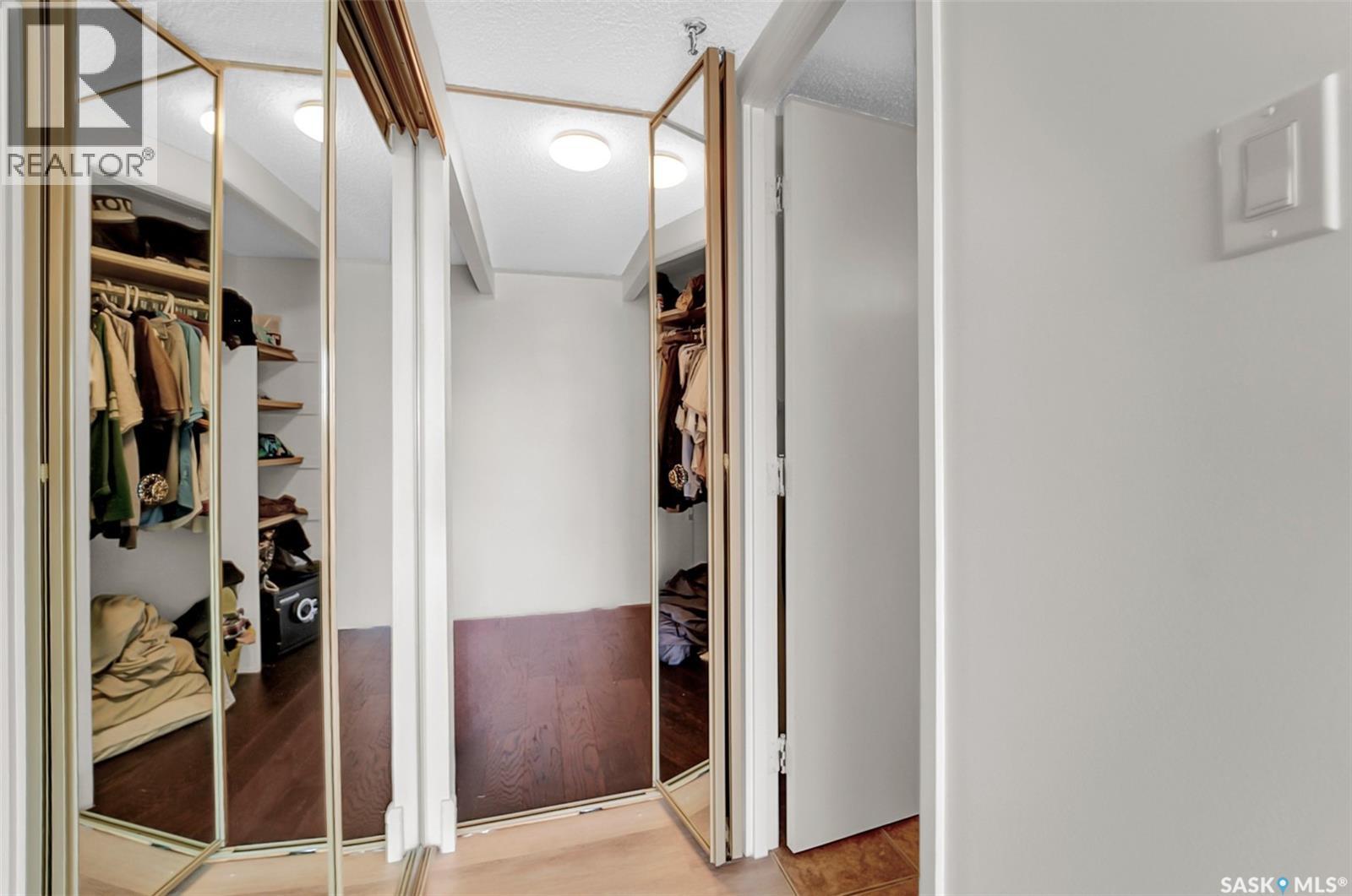 #2001 315 5th AVENUE N - 31