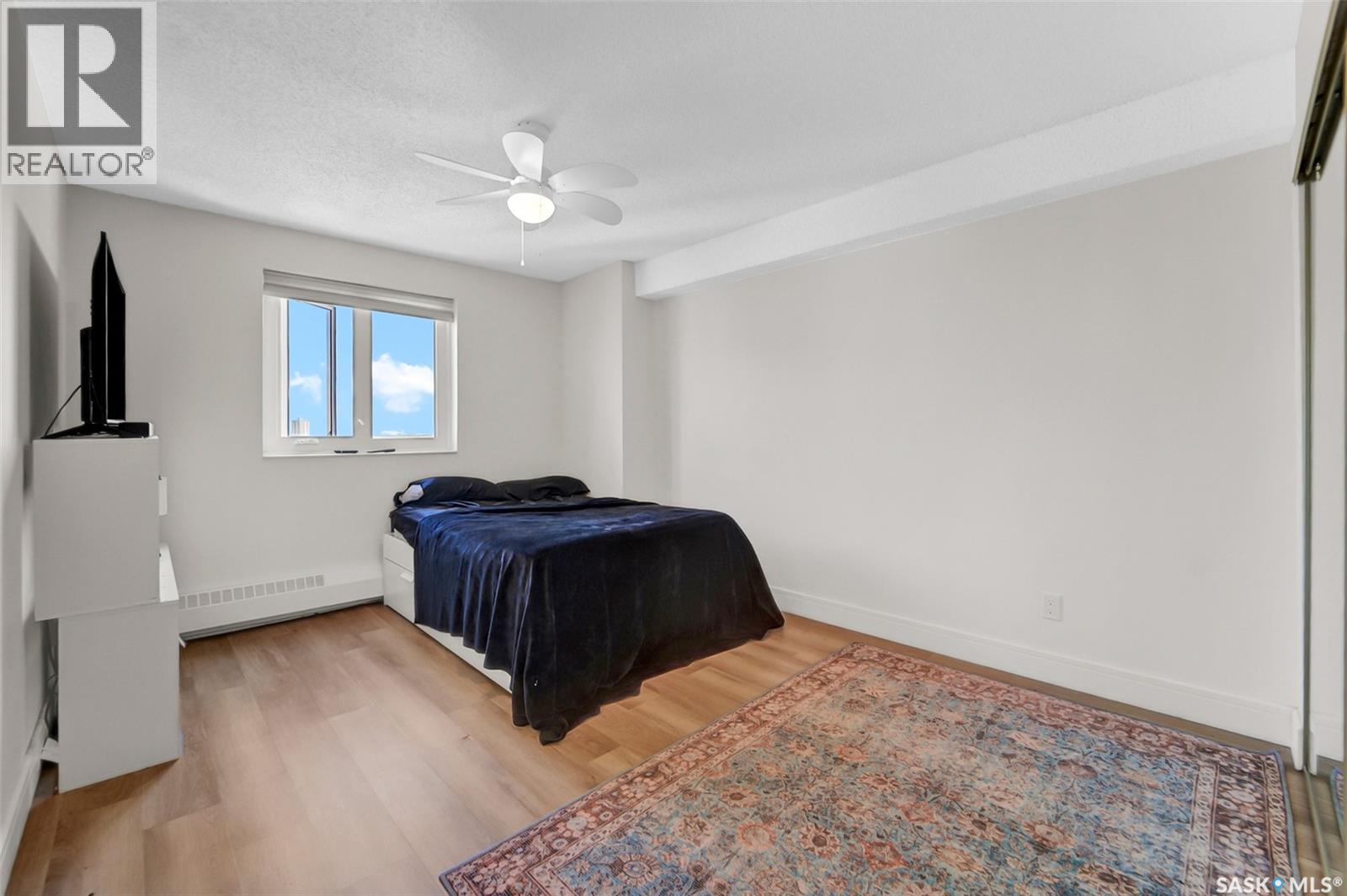 #2001 315 5th AVENUE N - 32
