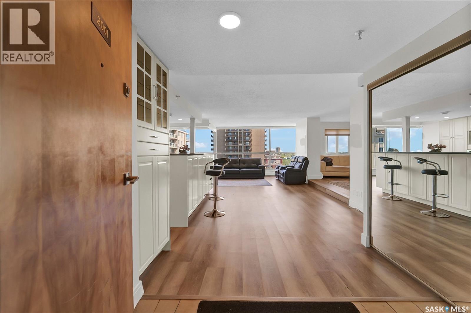 #2001 315 5th AVENUE N - 37
