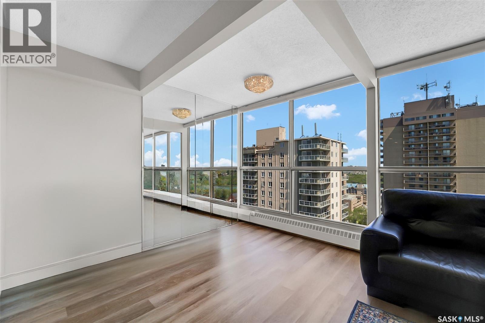 #2001 315 5th AVENUE N - 38