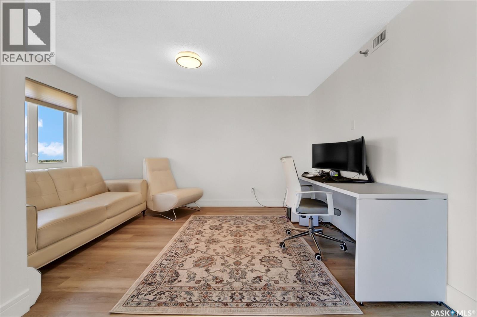 #2001 315 5th AVENUE N - 40