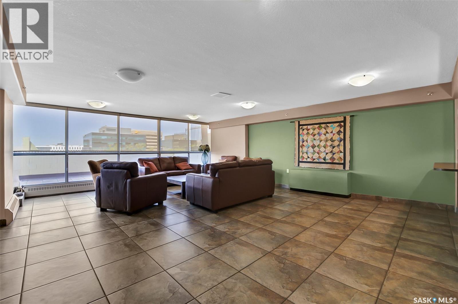 #2001 315 5th AVENUE N - 6