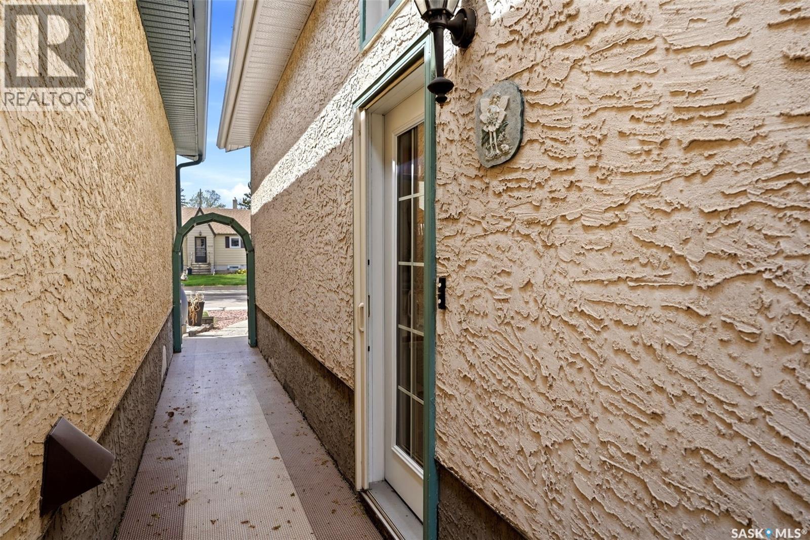 2245 Reynolds STREET - 32