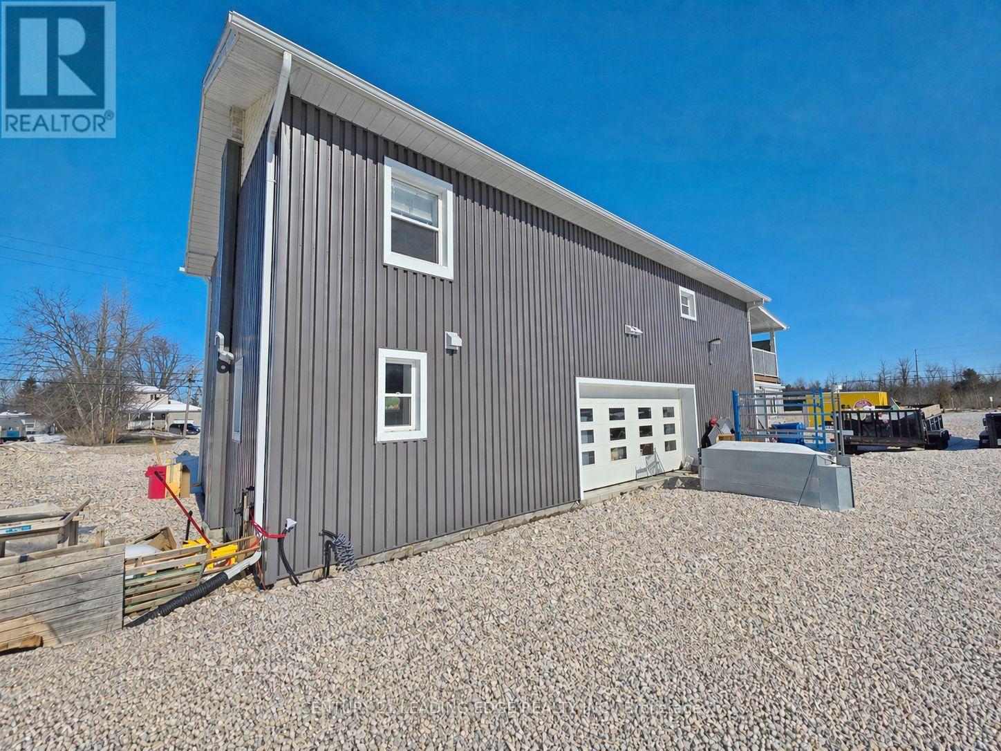 1035 METRO ROAD N