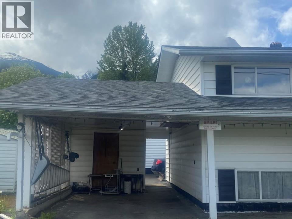 4522 13TH Avenue, New Hazelton