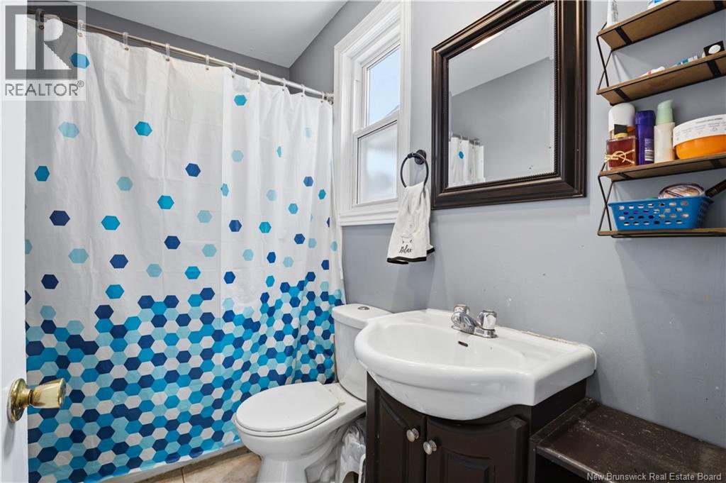 20 Aiton Road - 12