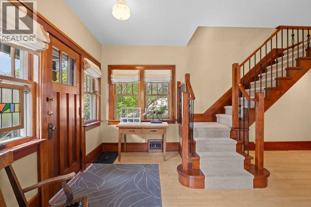 236 10 Avenue NE - Image 3