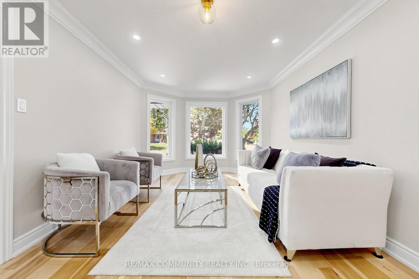 1002 RIVERVIEW CRESCENT - 10
