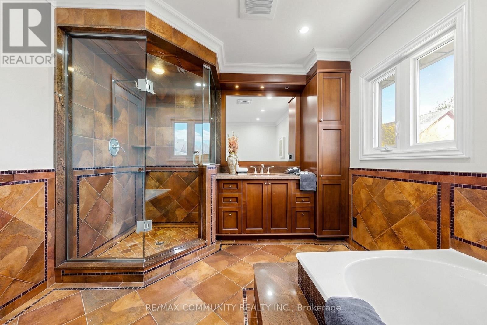 1002 RIVERVIEW CRESCENT - 28