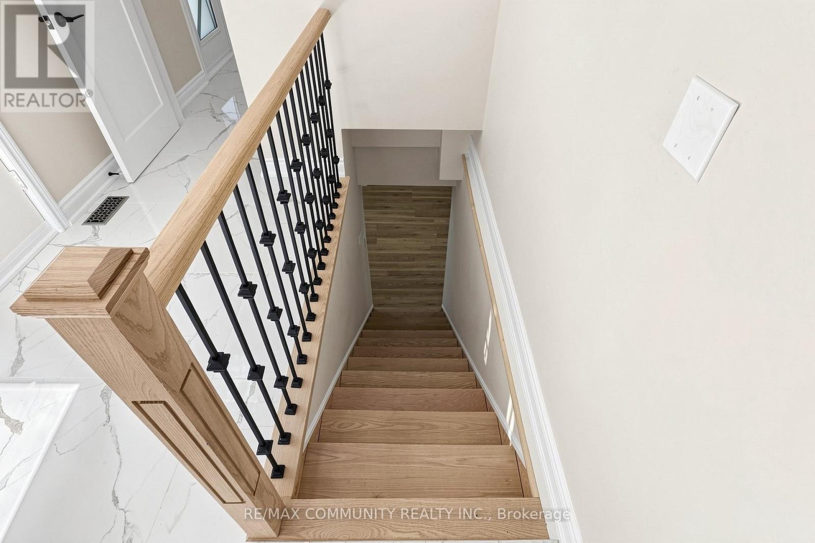 1002 RIVERVIEW CRESCENT - 39