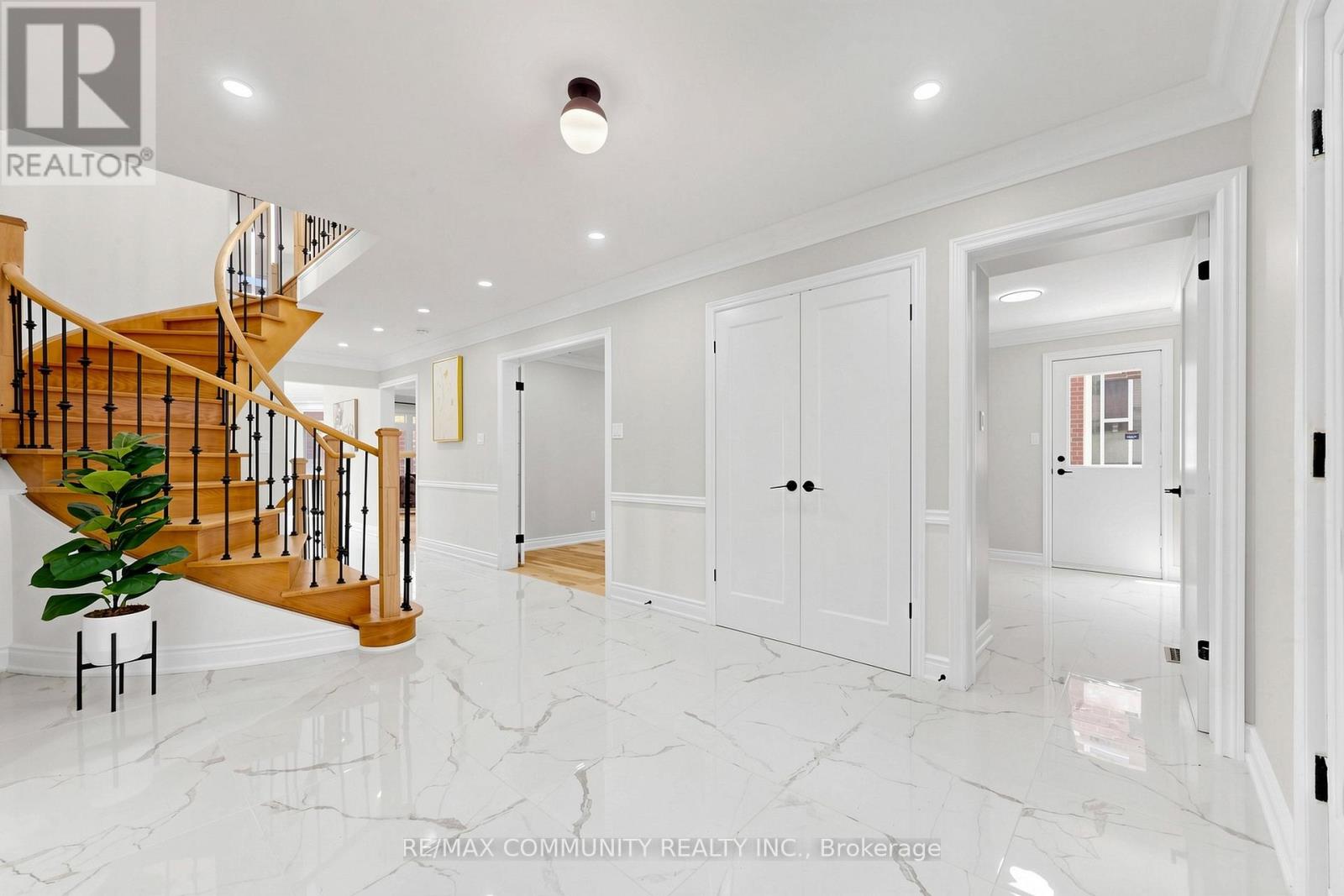 1002 RIVERVIEW CRESCENT - 7
