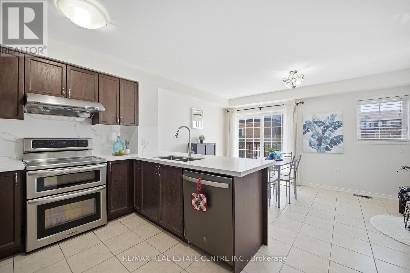 47 MARTINWORTH LANE - 13