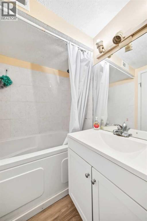 5051 Vantage Crescent NW - 23