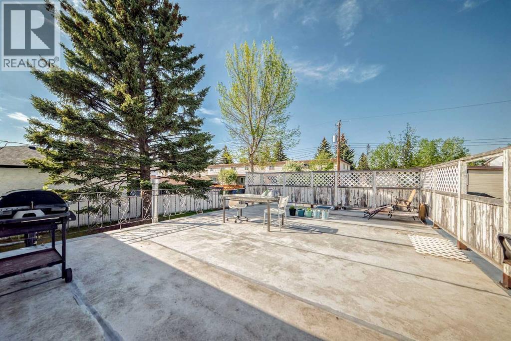 5051 Vantage Crescent NW - 24