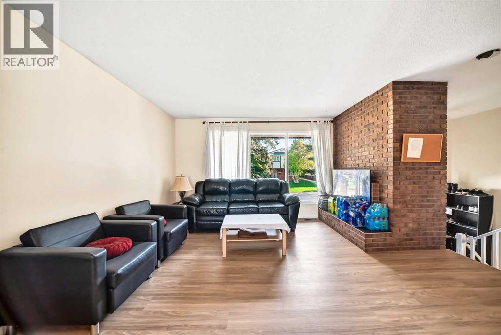 5051 Vantage Crescent NW - 6