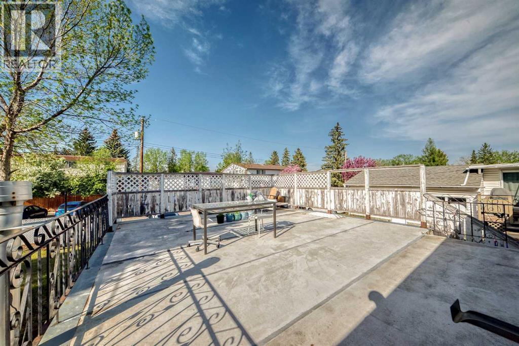 5051 Vantage Crescent NW - 25