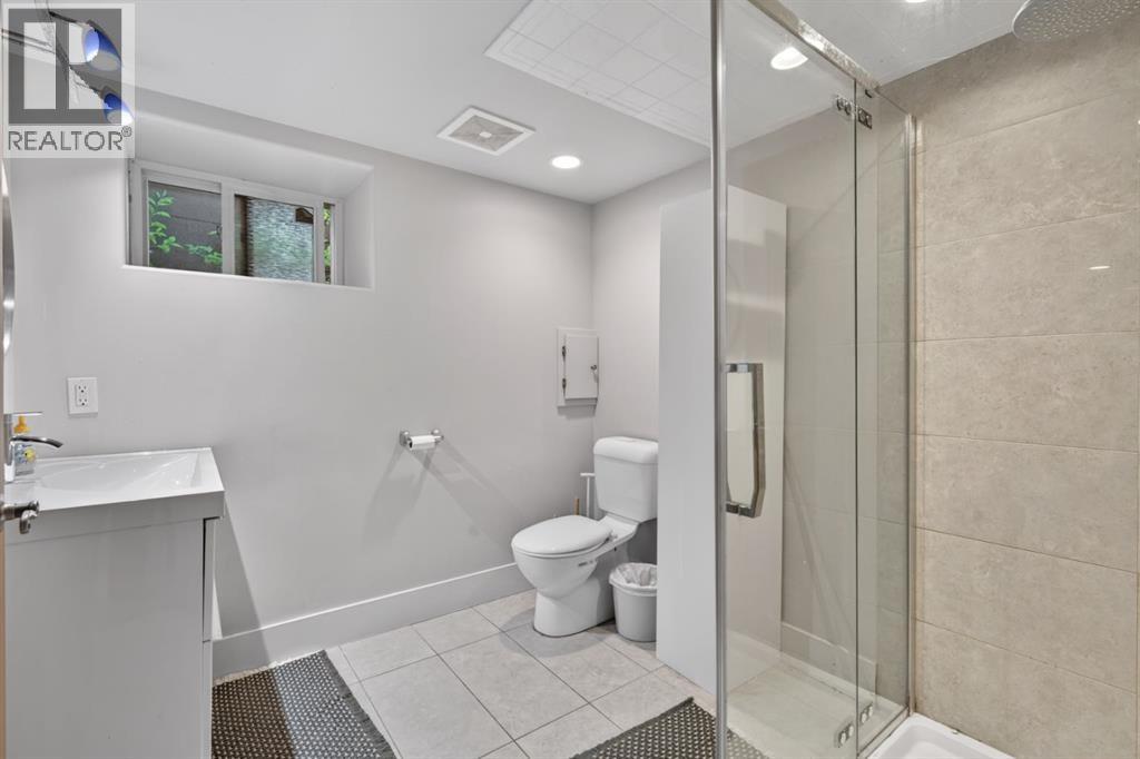 625 29 Avenue SW - 21