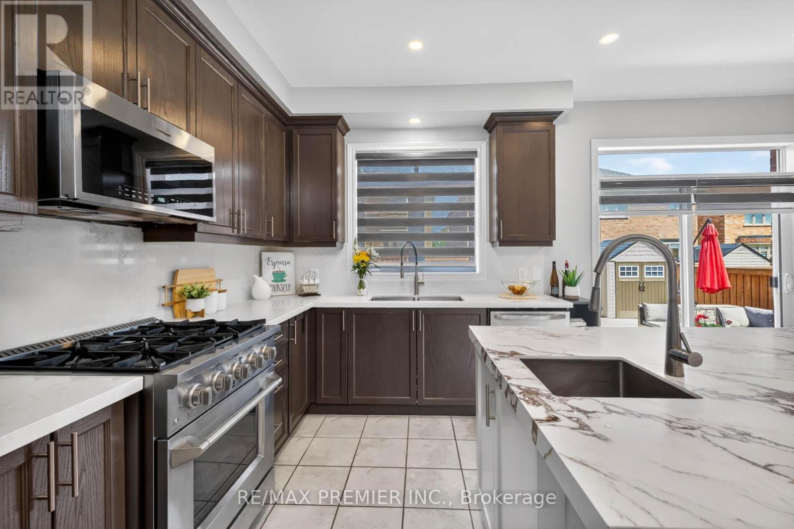 126 BARROW AVENUE - 16