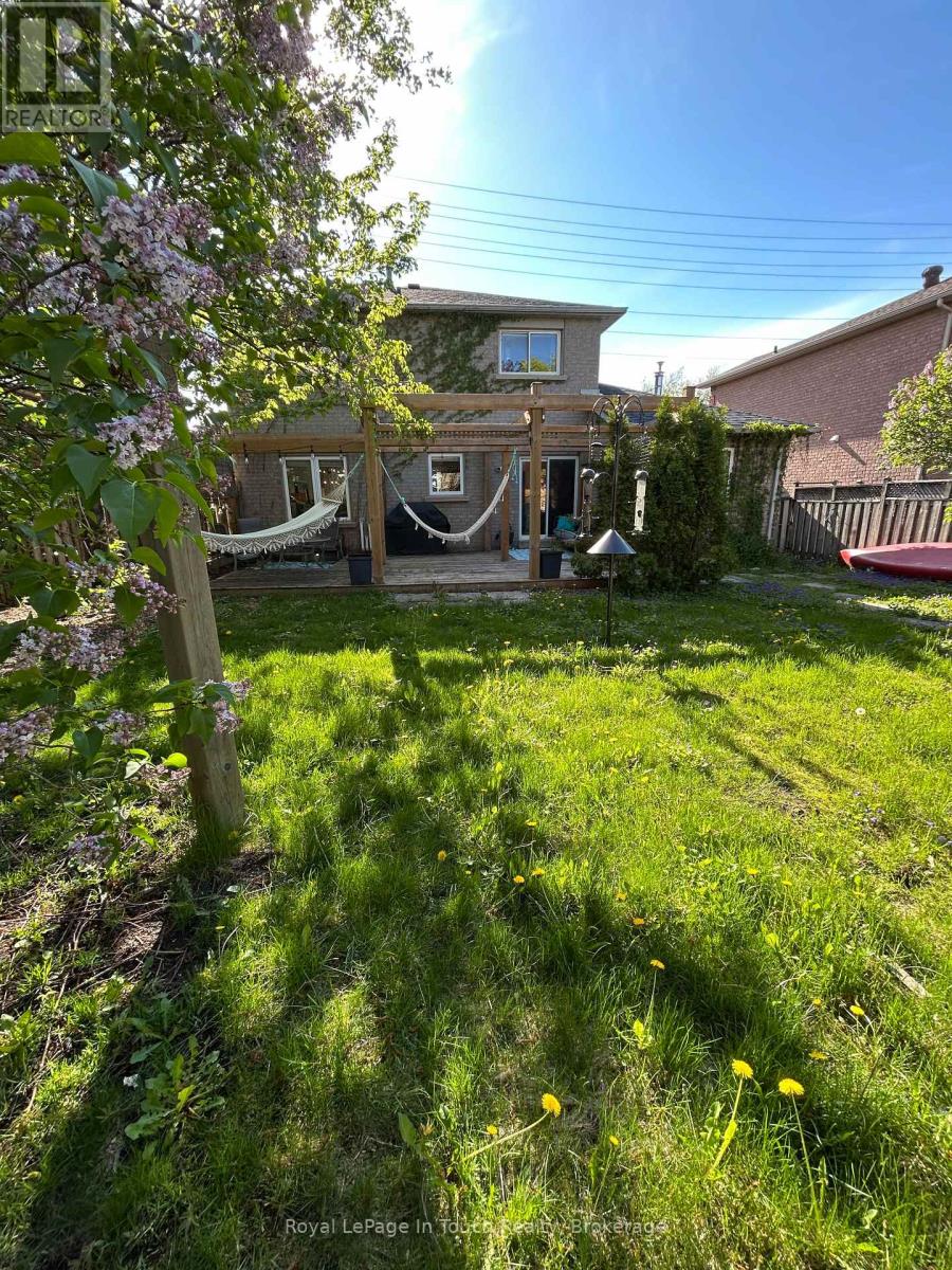 153 FERNDALE DRIVE S - 4