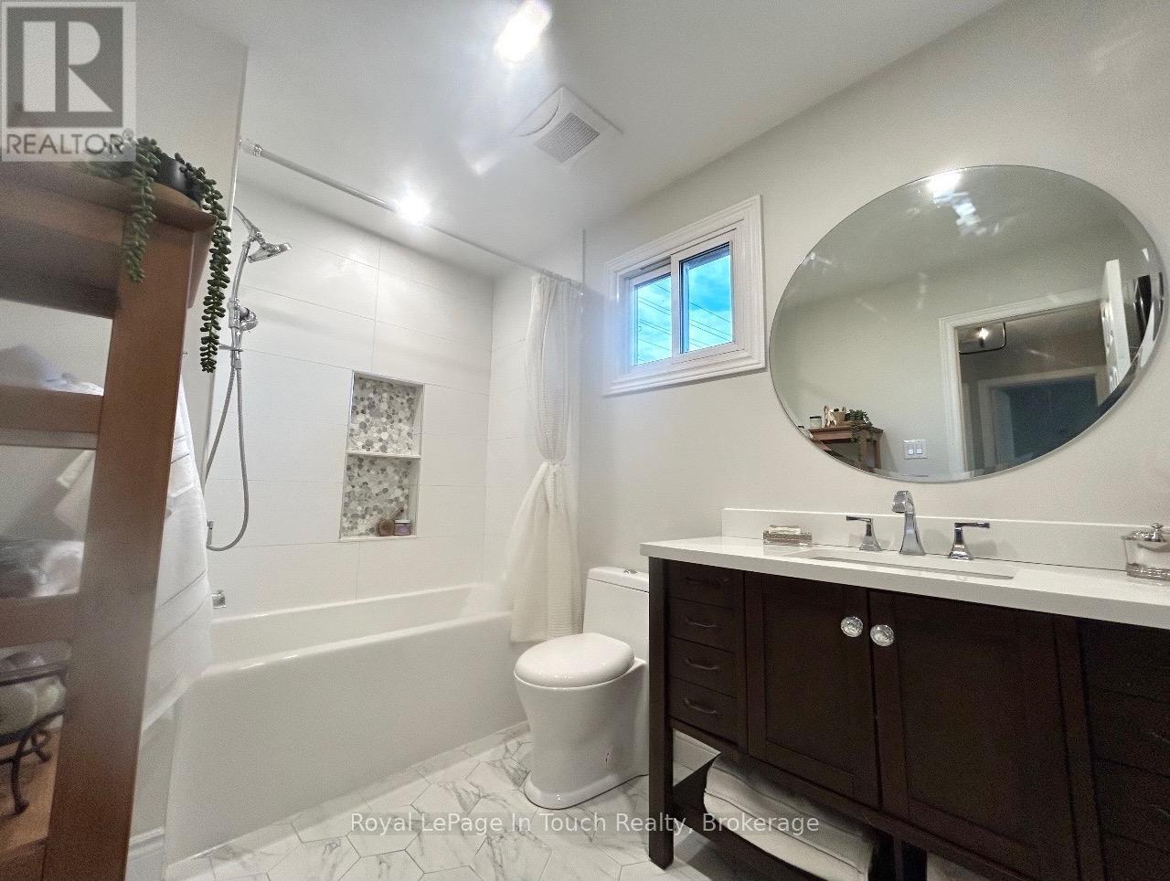153 FERNDALE DRIVE S - 34