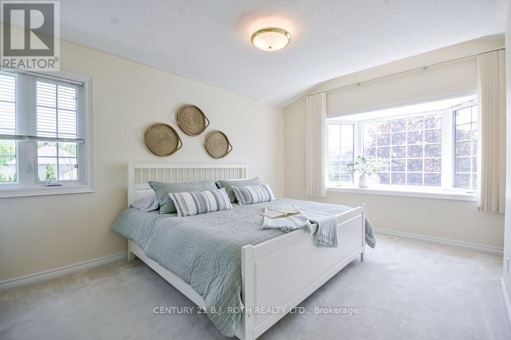 20 BOYD CRESCENT - 26