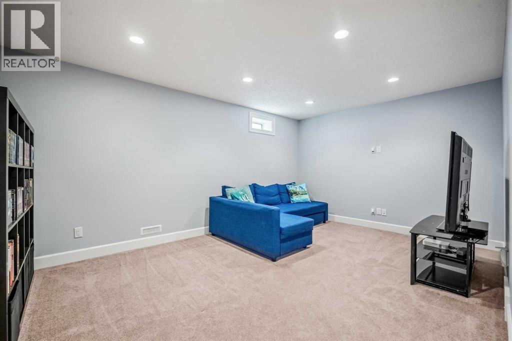 1320 Windstone Road SW - 40