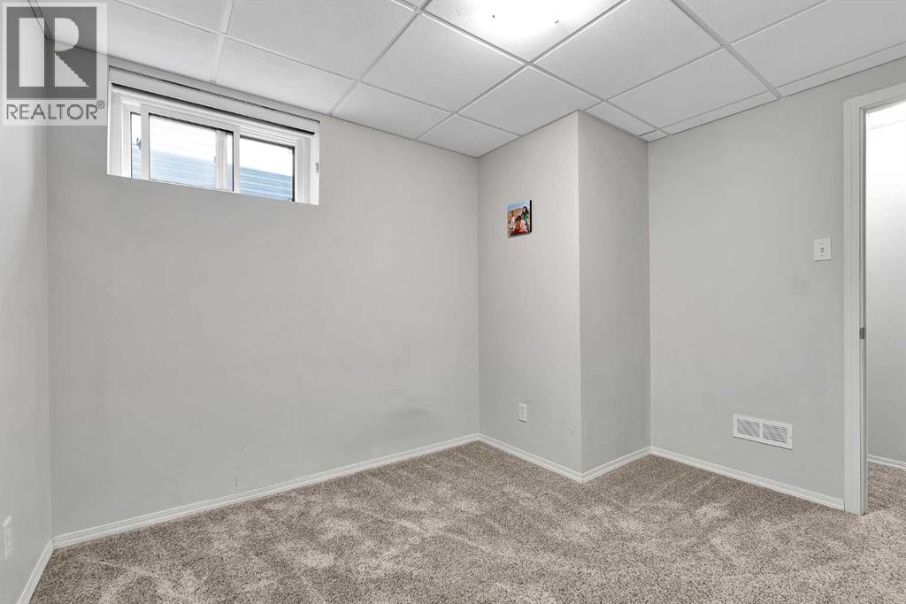 60 Arbour Crest Terrace NW - 38