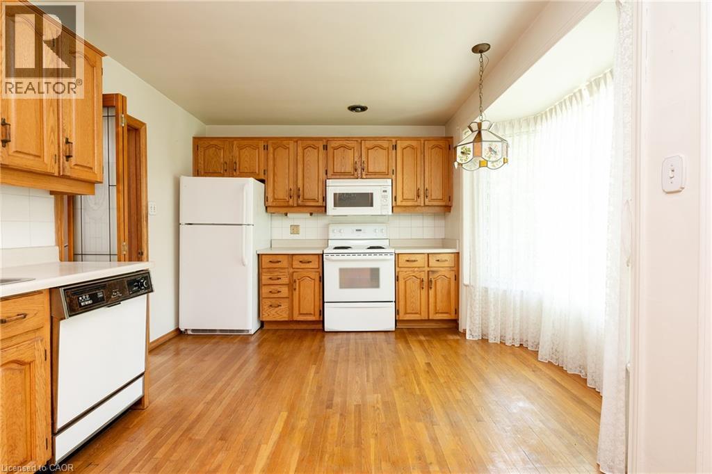 2048 ELMHURST Avenue - 15