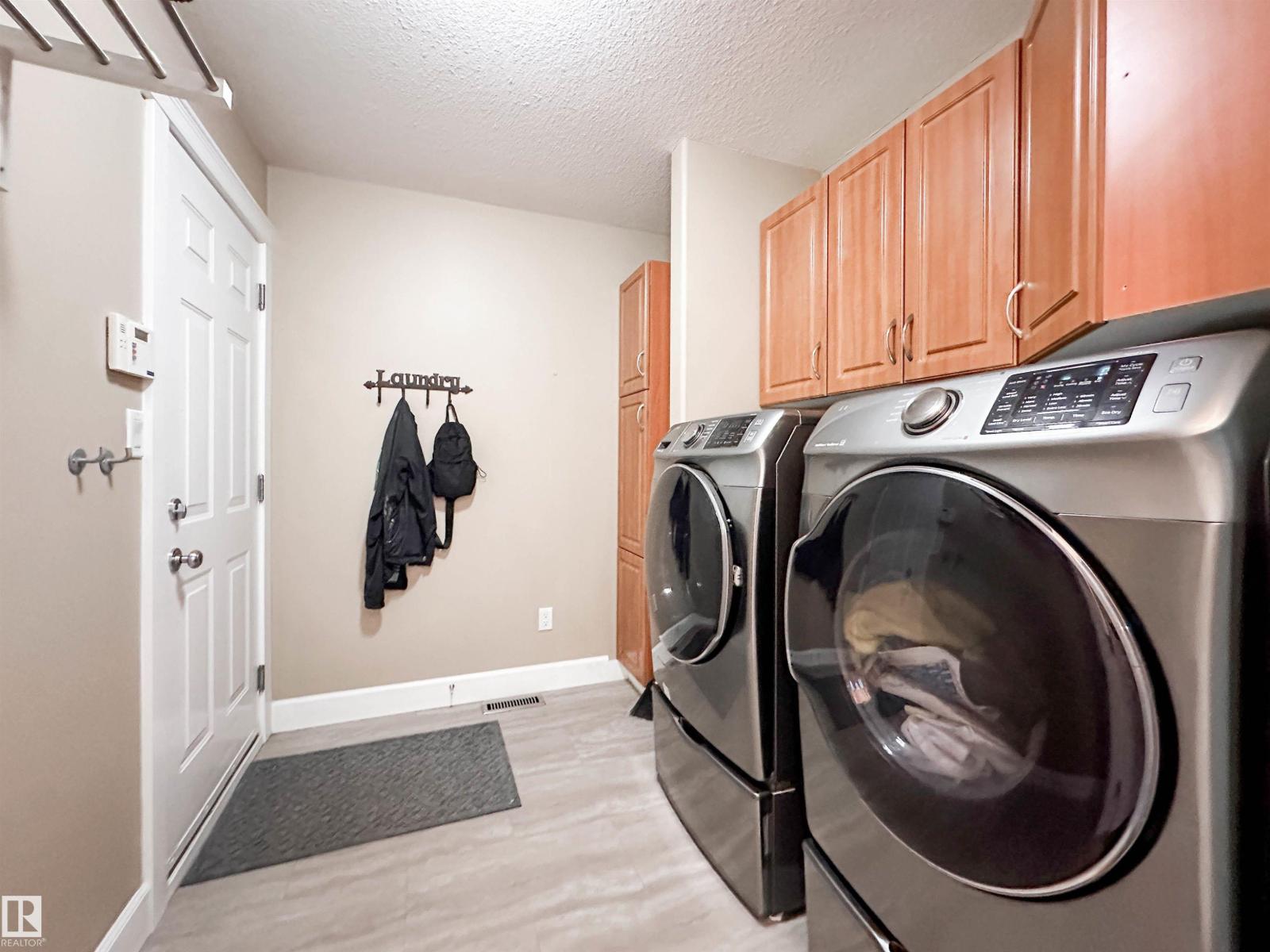 13715 149 AV NW - 24