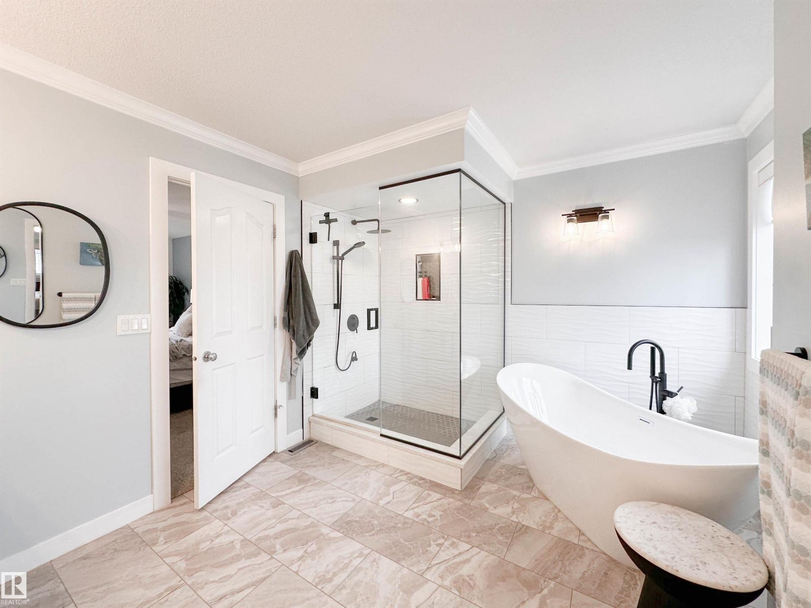 13715 149 AV NW - 33