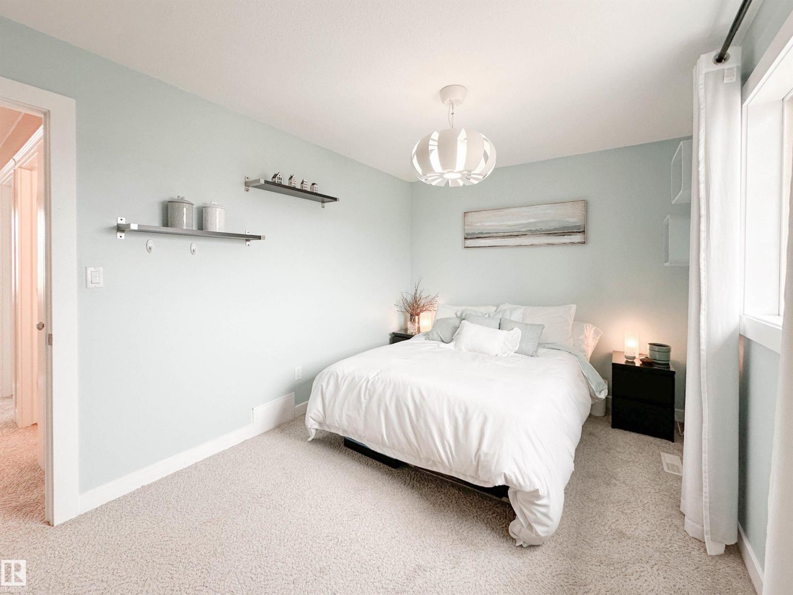 13715 149 AV NW - 36