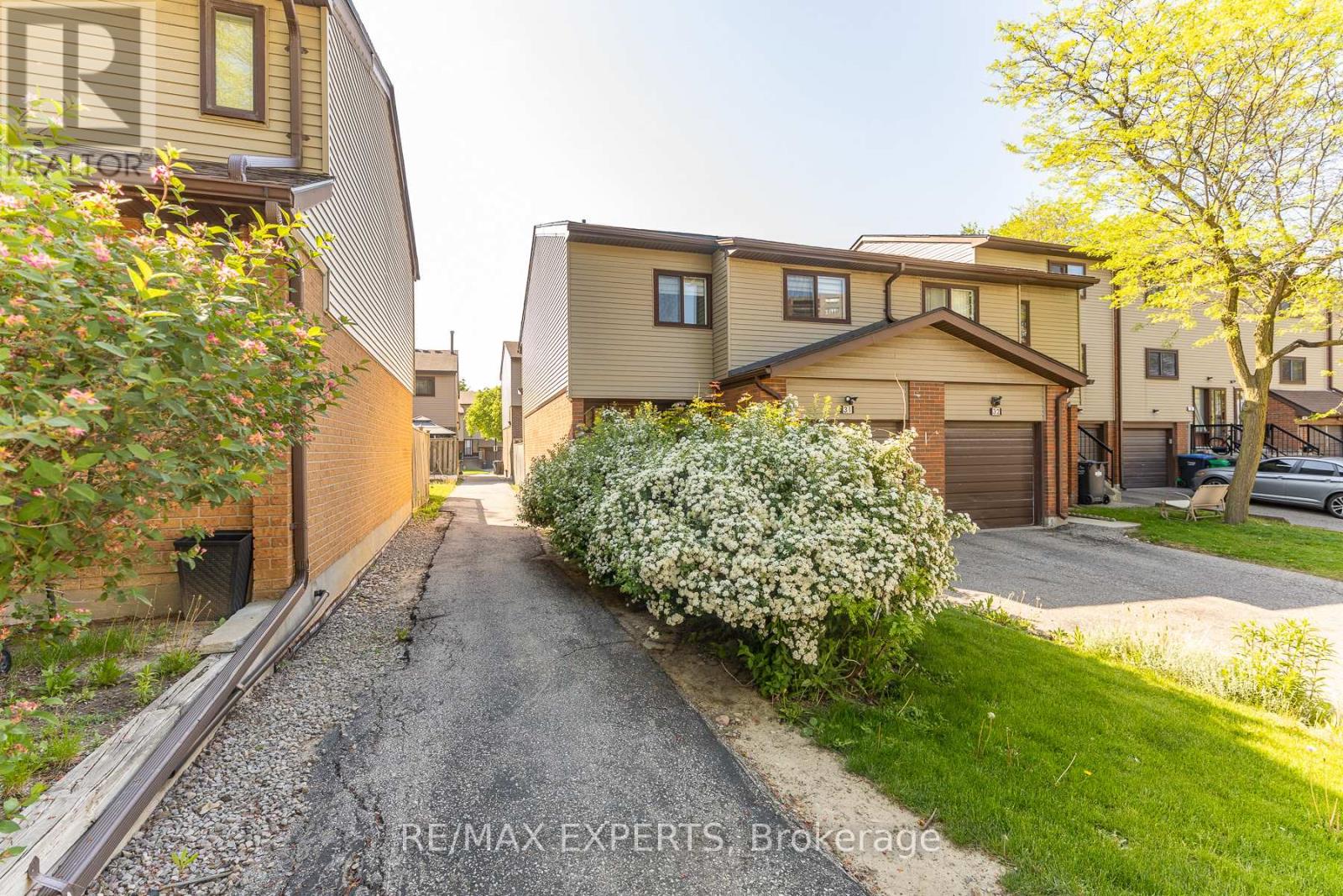 31 CARLETON PLACE - Image 2