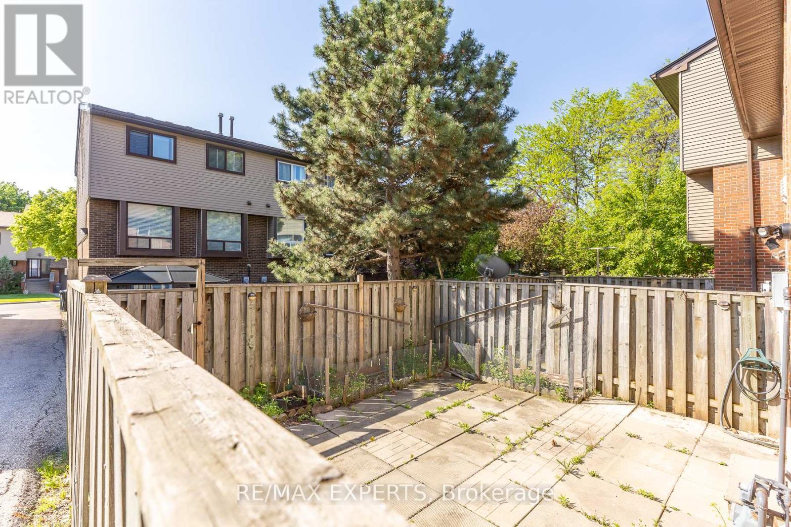 31 CARLETON PLACE - 24