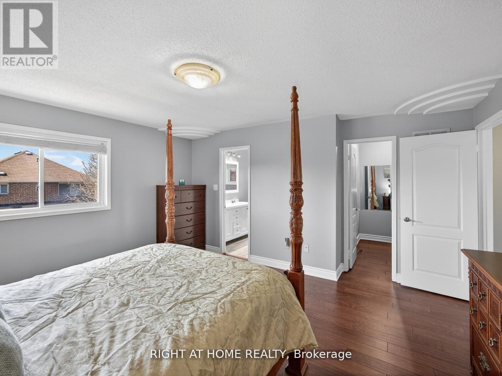 7068 ROSEHURST DRIVE - 29