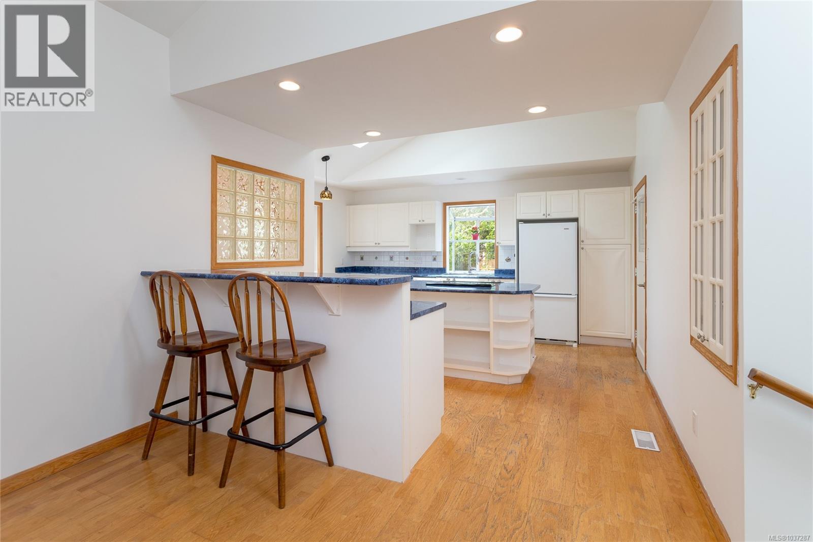 #2 6755 Wallace Dr - 16
