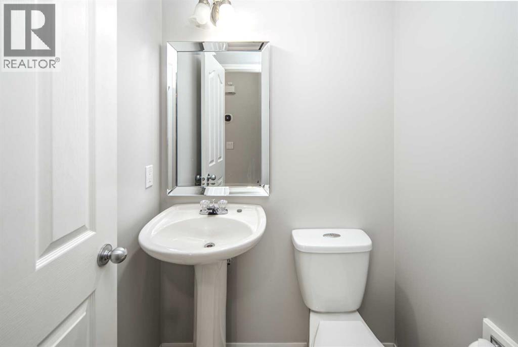 32 Cougarstone Square SW - 18