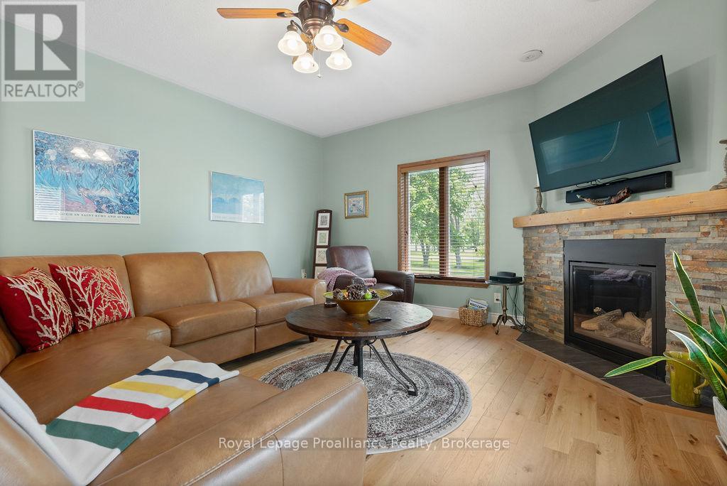 288 EDWARD STREET W - 9
