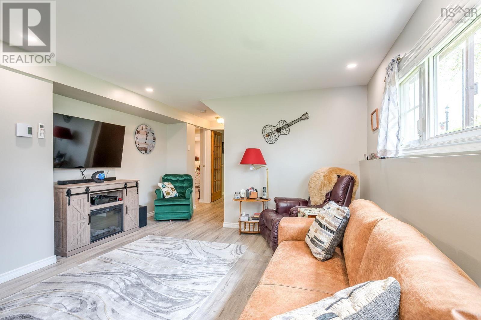 2 Loggen Road - 38