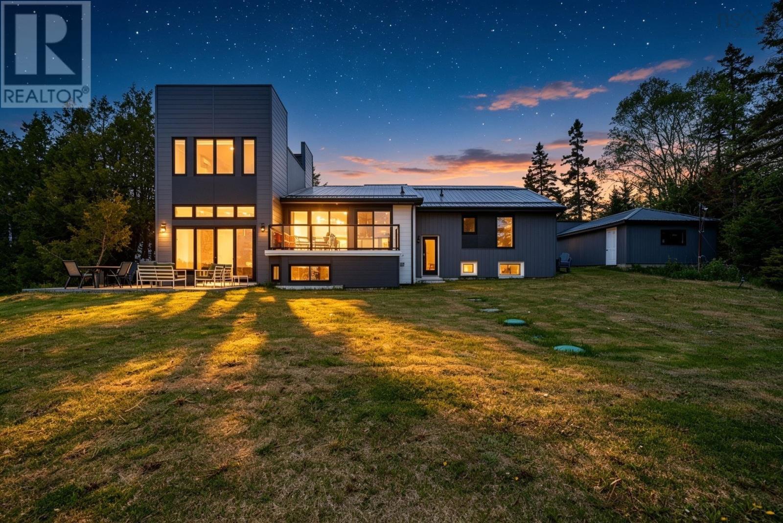 Property 7 of 50 of 3432/3434 Prospect Road