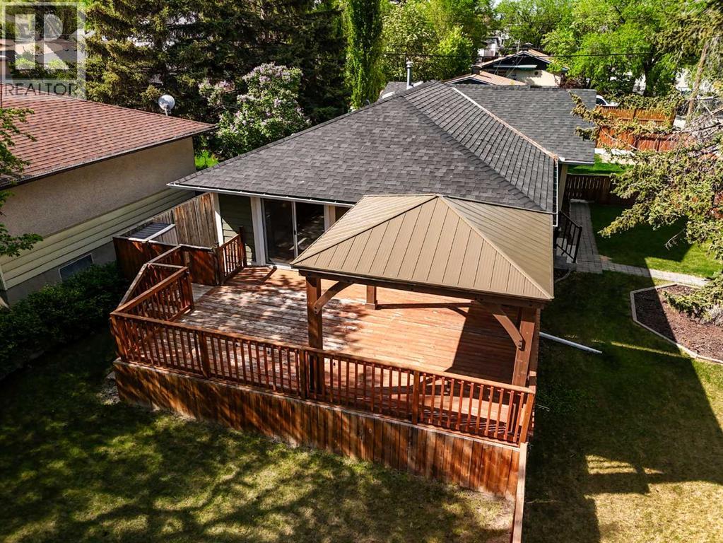 5615 20 Street SW - 23