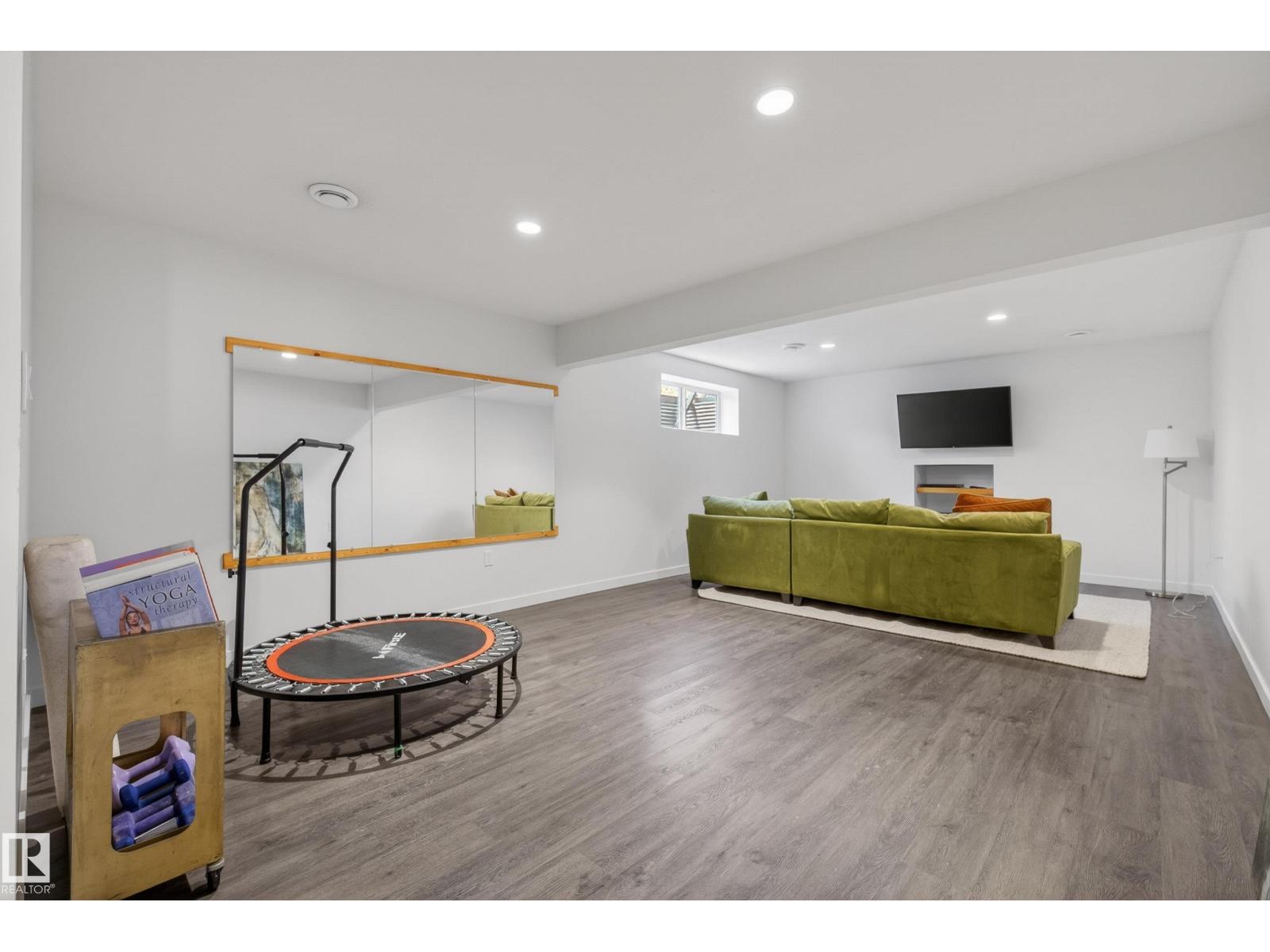 2696 ANDERSON CR SW - 42